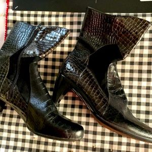 Hello Comfort black booties size 41 or 10